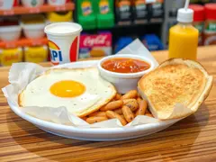 Opções de combinação saborosas e econômicas para o café da manhã em lojas de conveniência.